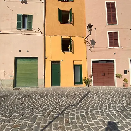 منزل للإقامة Rustico Nel Centro Storico أوربانيا